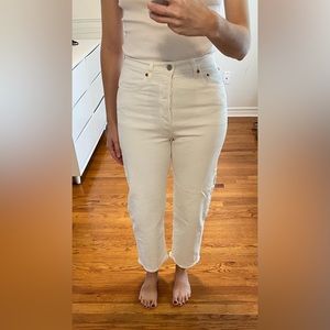 Levi’s Ribcage Ankle Jean in White, Size 28